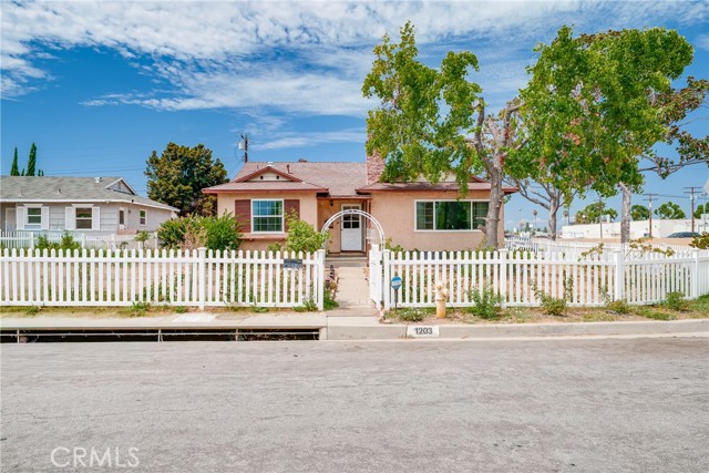 Property photo of 1203 Pontenova AV