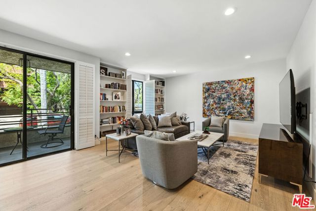 Property photo of 450 N Oakhurst DR