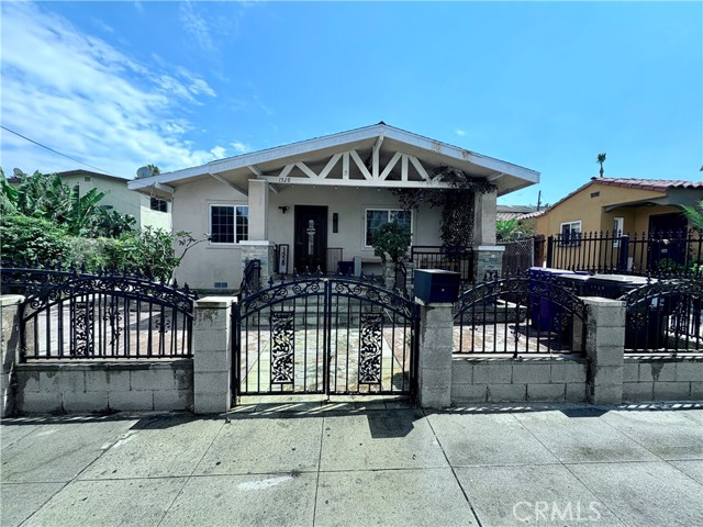 Property photo of 1528 E 11th ST