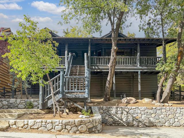 Property photo of 1442 Club View DR