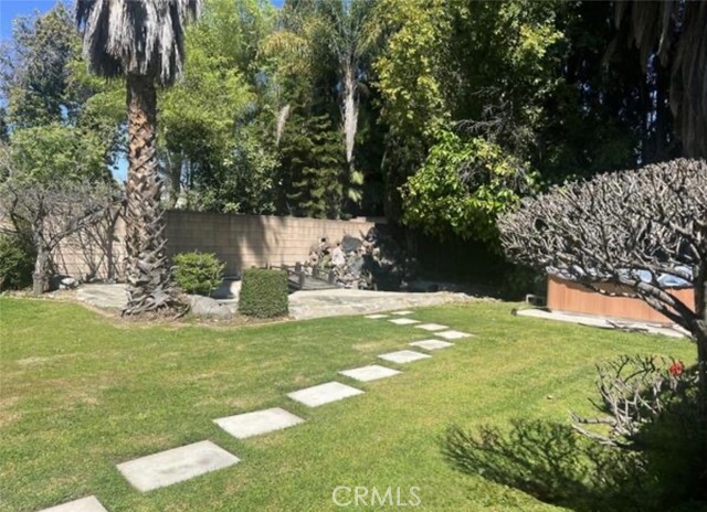 Property photo of 1419 Holly AV