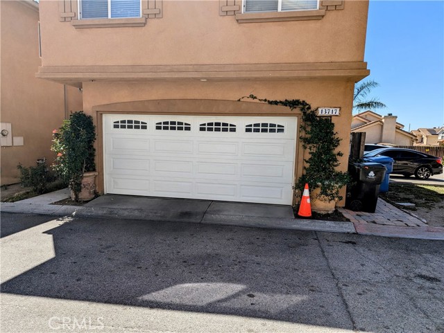 Property photo of 13717 Deane LN