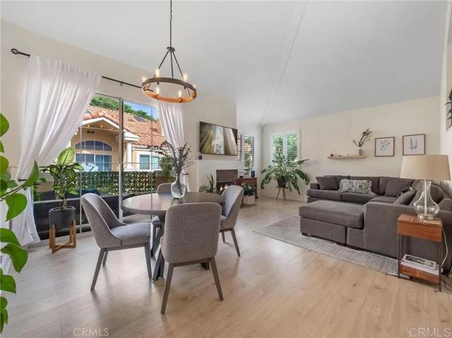 Property photo of 1 Matinee CT