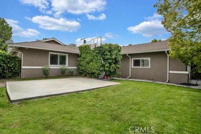 Property photo of 23812 Calvert