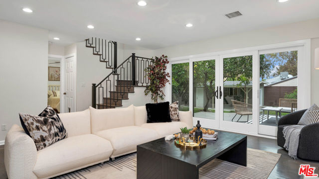 Property photo of 500 N Lamer ST