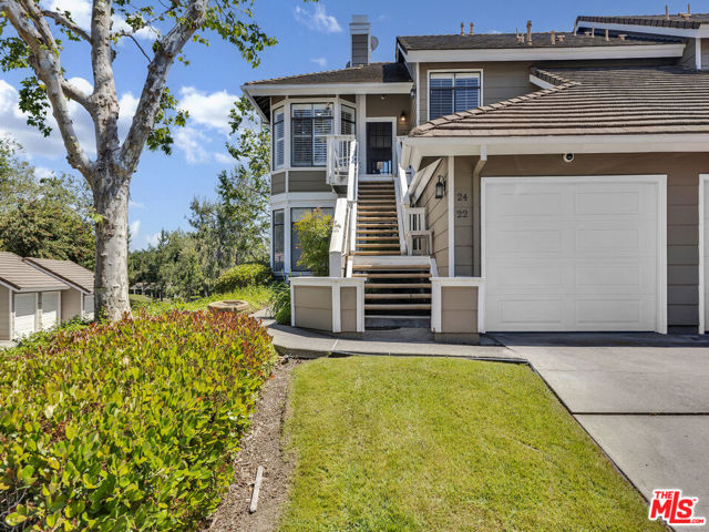 Property photo of 24 Green Brier CR