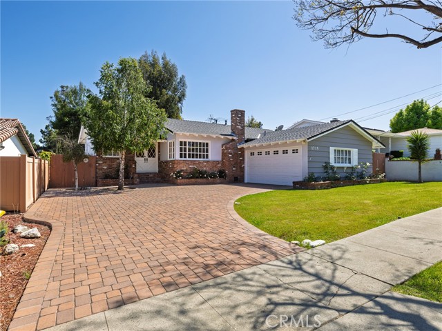 Property photo of 1715 W Santa Cruz ST