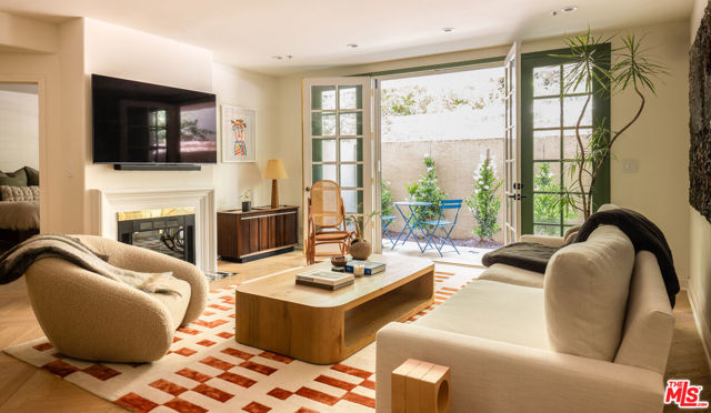 Property photo of 575 S Barrington AV