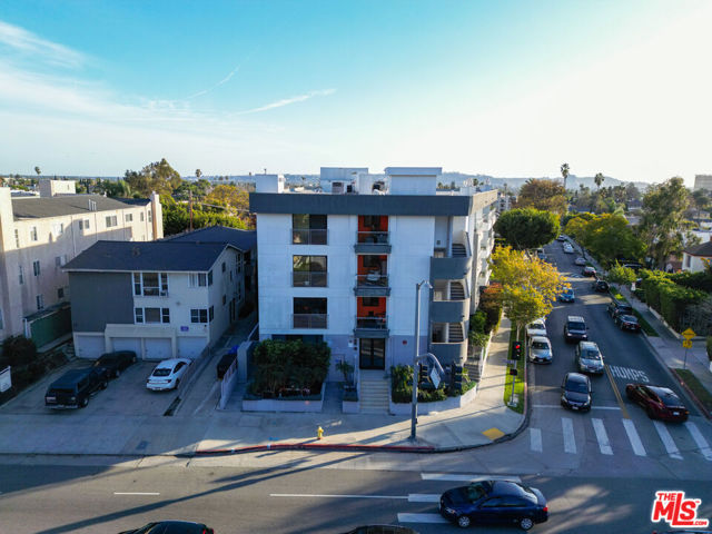 Property photo of 5826 W Olympic BL