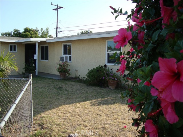 Property photo of 2100 W Dogwood AV
