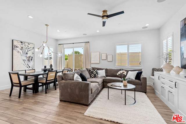 Photo of 670 Daniel Freeman Cr