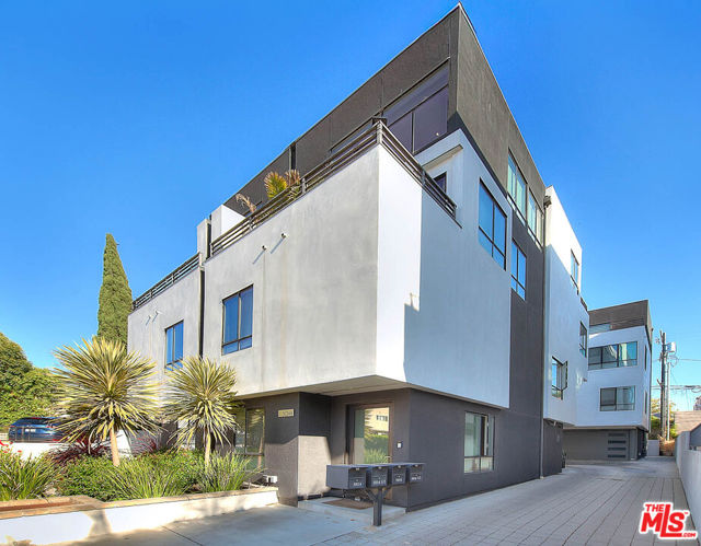 Property photo of 5014 Rosewood AV