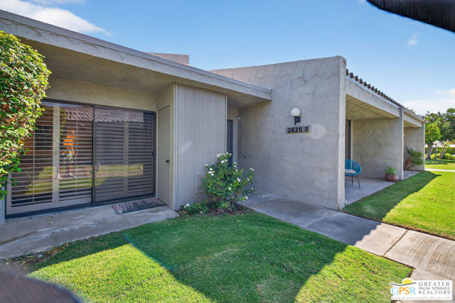 Property photo of 2625 N Whitewater Club DR