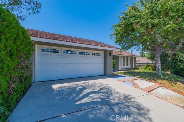 Property photo of 21841 Zuni DR