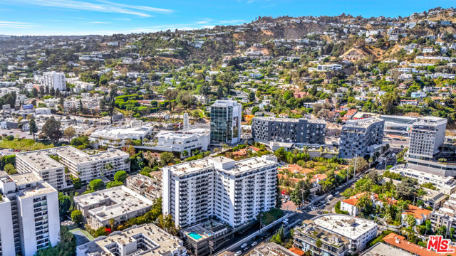 Property photo of 1155 N La Cienega BL