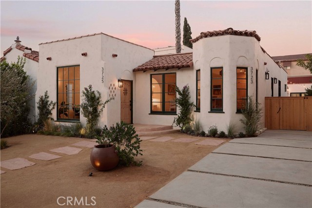 Property photo of 3725 Glenfeliz BL