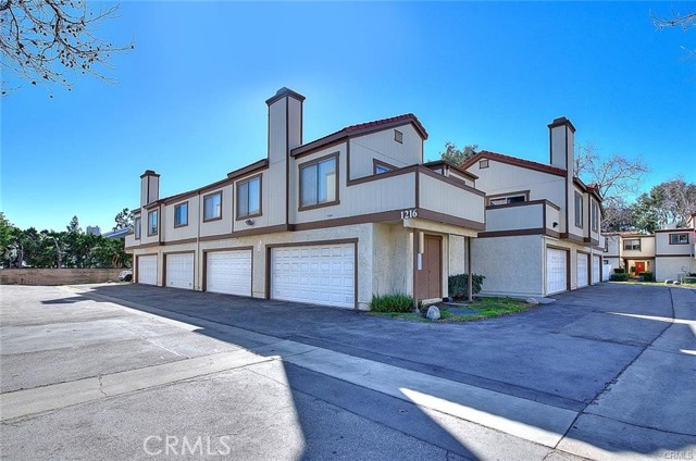 Property photo of 1216 S Cypress