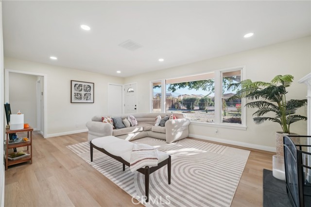 Photo of 11285 Cherry Av