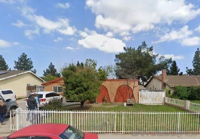 Property photo of 555 N Chestnut Ave