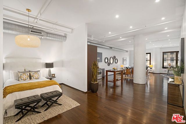 Property photo of 1645 Vine ST