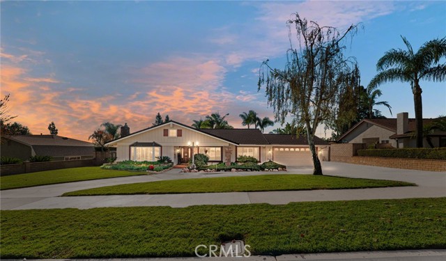 Photo of 472 W 23rd St