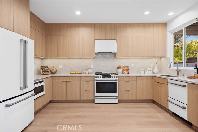 Property photo of 33 Winterfield RD