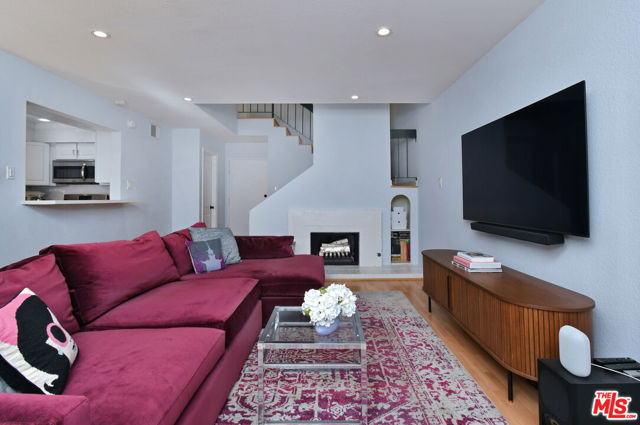 Property photo of 4425 Whitsett AV