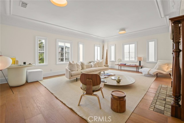 Property photo of 324 S Kingsley