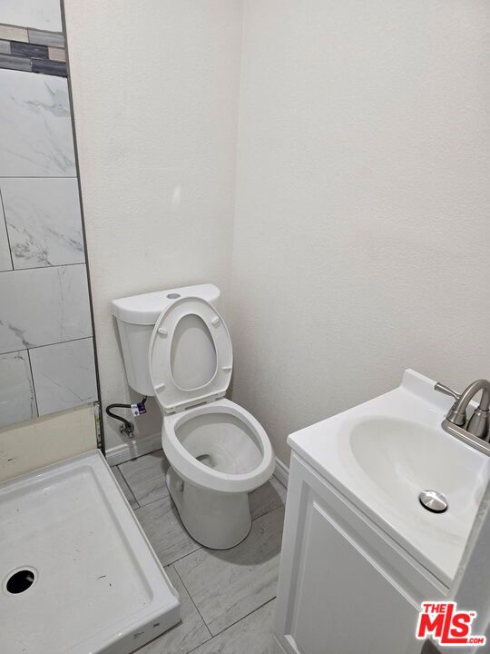 Photo of 959 E 105th St