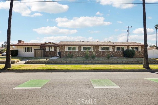 Property photo of 975 Brookside AV