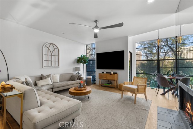 Property photo of 3880 Fredonia DR