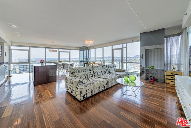 Photo of 3785 Wilshire Bl