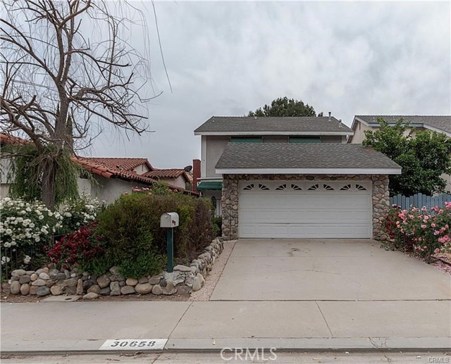 Property photo of 30658 Lakefront DR