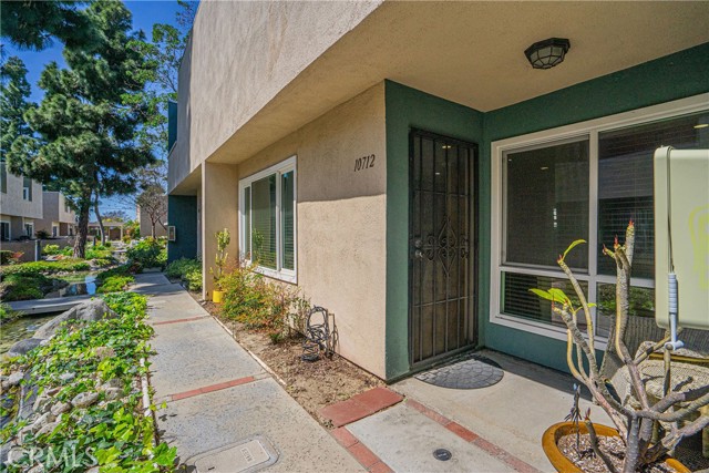 Property photo of 10712 Knott AV