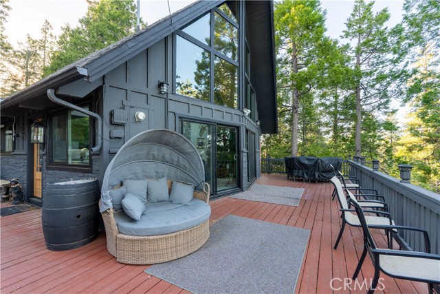 Property photo of 553 Pioneer RD