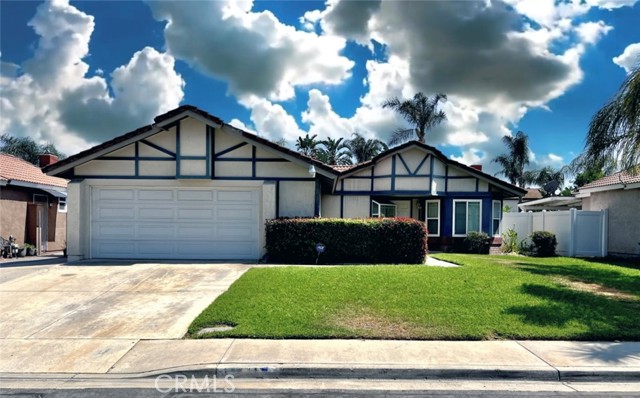 Property photo of 13941 PARKWOOD DR