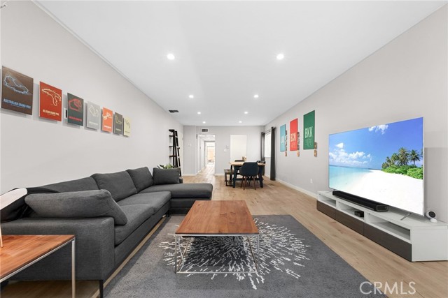 Property photo of 1045 N Kings RD