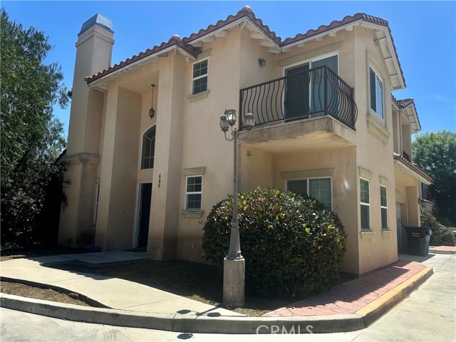 Property photo of 606 W Grand AV