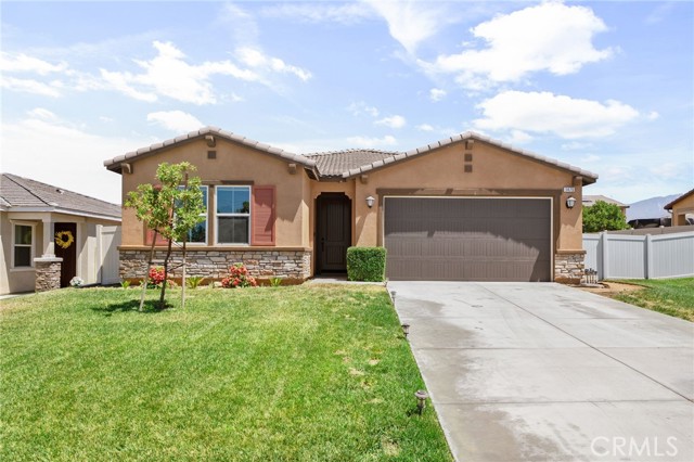 Property photo of 1475 Claire AV