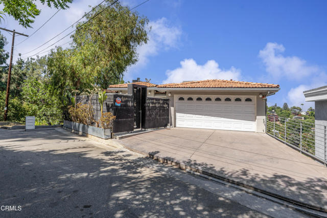 Property photo of 453 Frontenac AV