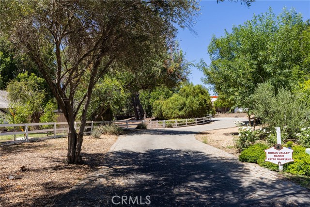 Property photo of 23760 Oakfield RD