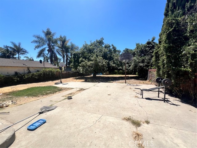 Property photo of 13331 Taft ST