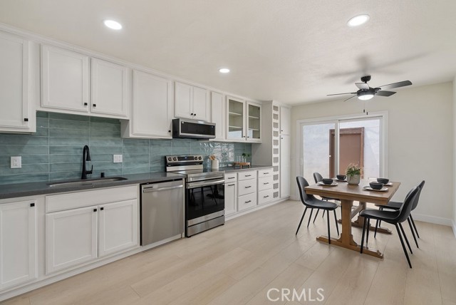 Property photo of 1800 E Heim AV
