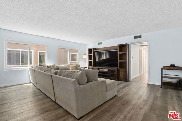 Property photo of 322 E Spruce AV