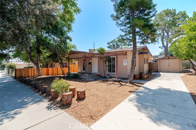 Property photo of 1062 E Villa ST