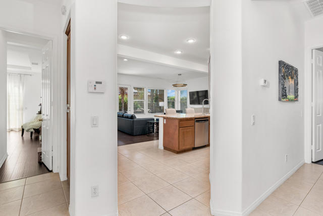 Property photo of 105 Shoreline DR