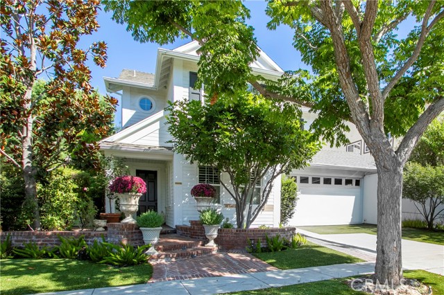 Property photo of 8 Scarlet Maple Drive