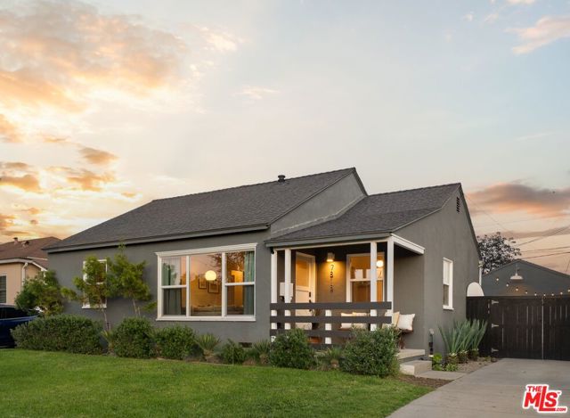 Property photo of 7818 Truxton AV