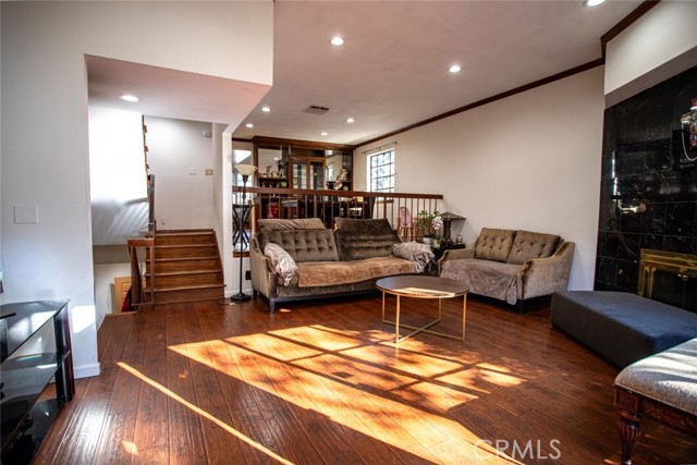 Photo of 5327 Wilkinson Av