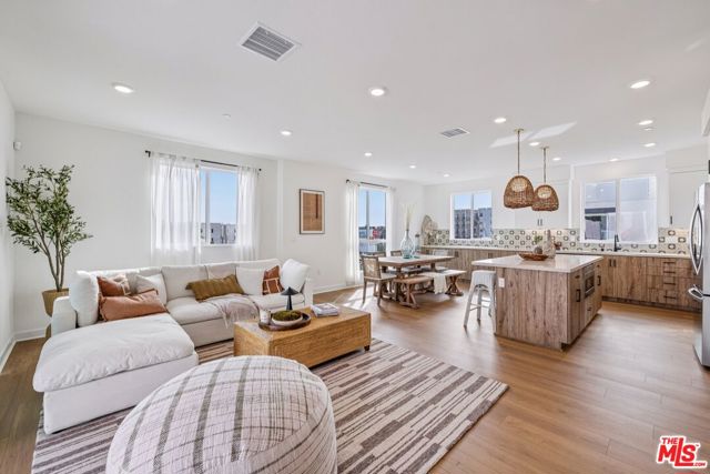 Property photo of 1672 Coral Sea LN